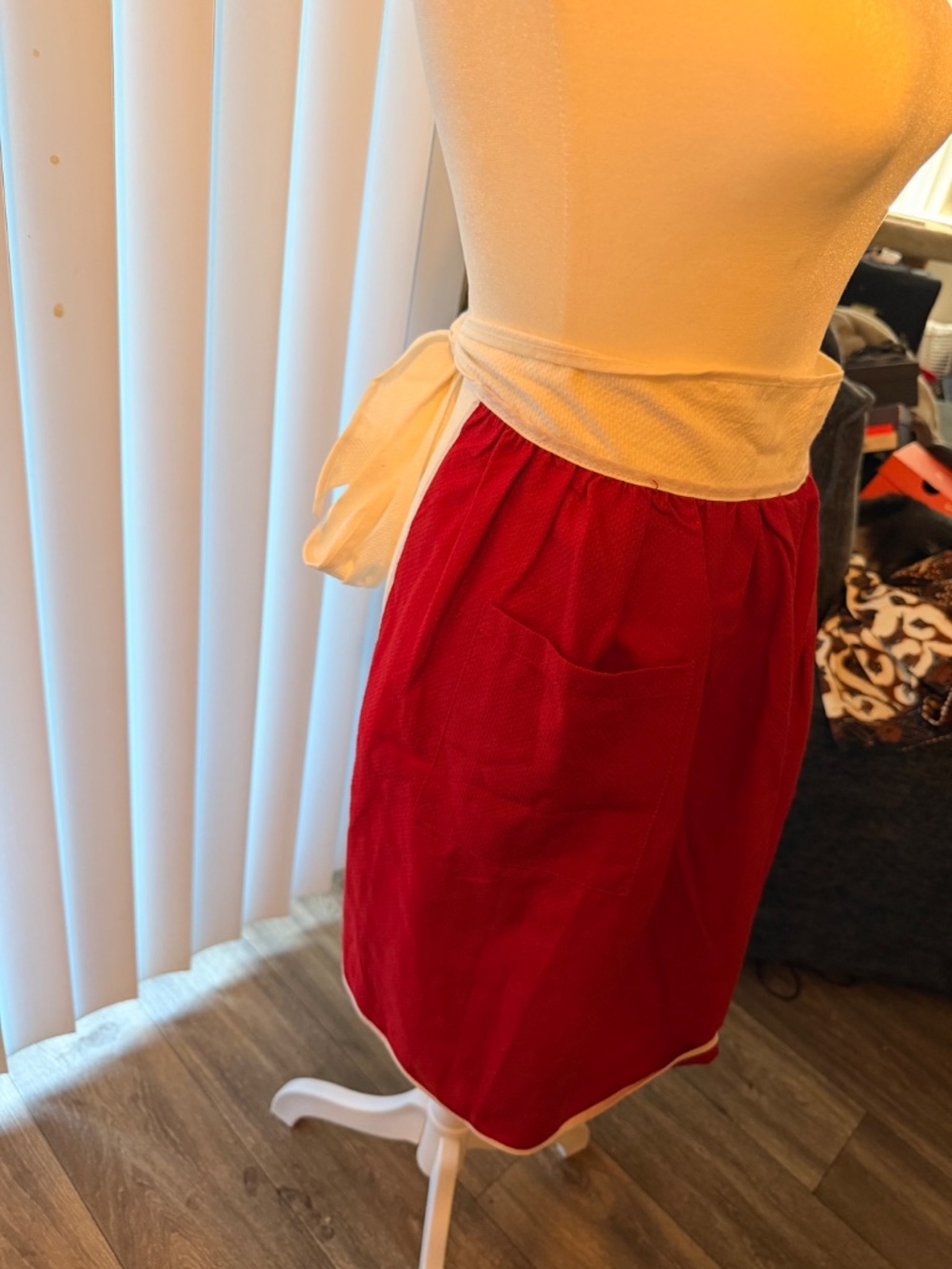 Red Apron - Picture 3 of 3